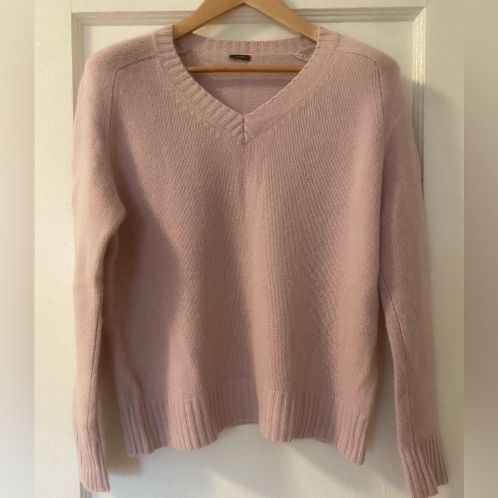 Joseph 100% cashmere Pink V-Neck Sweater